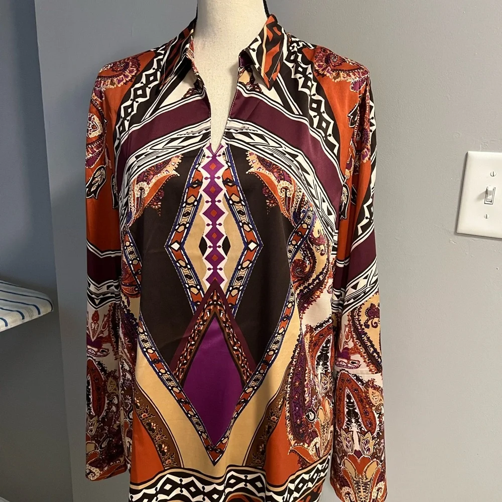 Chico’s Blouse size 2( fits L) - Picture 9 of 10